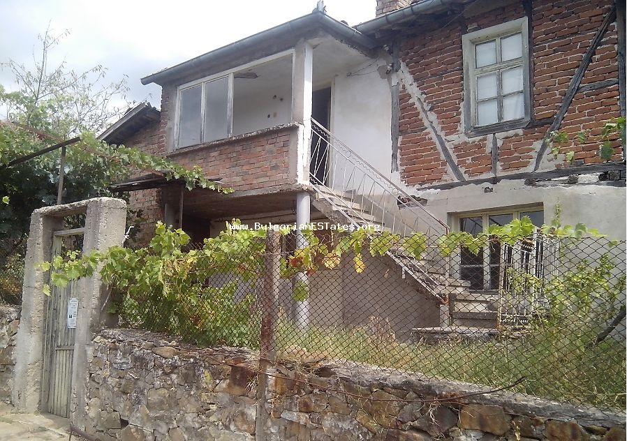 Продается дом в деревне Бродилово, в 10 км от моря и в 12 км от города Царево – за сумму18 999 евро