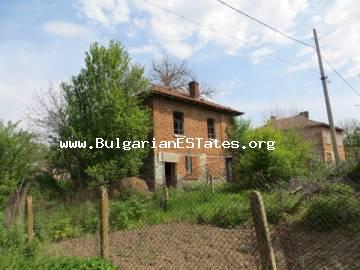 Продается двухэтажный дом по низкой цене всего в 55 км от города Бургас,Момина Цырква. Момина Църква , Бургас