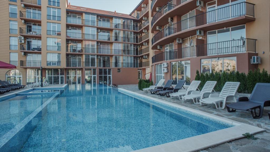 Продается роскошная меблированная однокомнатная квартира в комплексе закрытого типа «Sunny View South», курорт Солнечный берег.