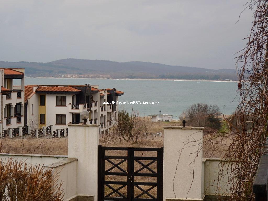 Продается большая трехкомнатная квартира в комплексе «Св. Никола», морской город Черноморец.