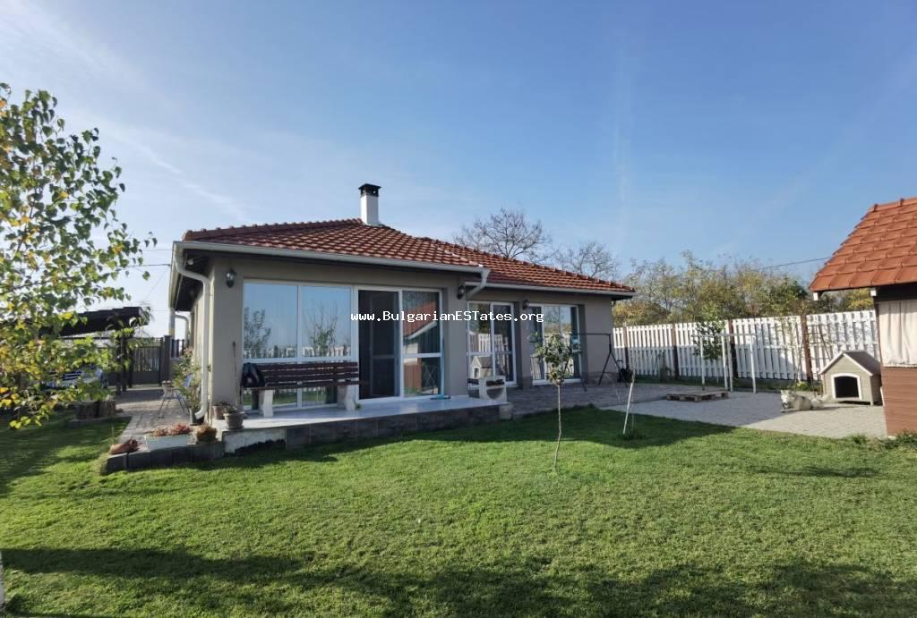 На продажу новый роскошный дом в деревне Полски извор, всего в 15 км от моря и Бургаса. Дома в Болгарии!!