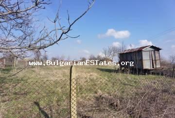 Выгодно продается земельный участок в селе Светлина, всего в 32 км от города Бургас и в 7 км от города Средец, Болгария.