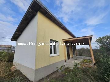 Предлагаем на продажу новый дом в селе Ливада, всего в 17 км от города Бургас и моря, Болгария!